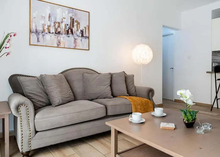 Levante - 2-br & Terrace In Apartament *