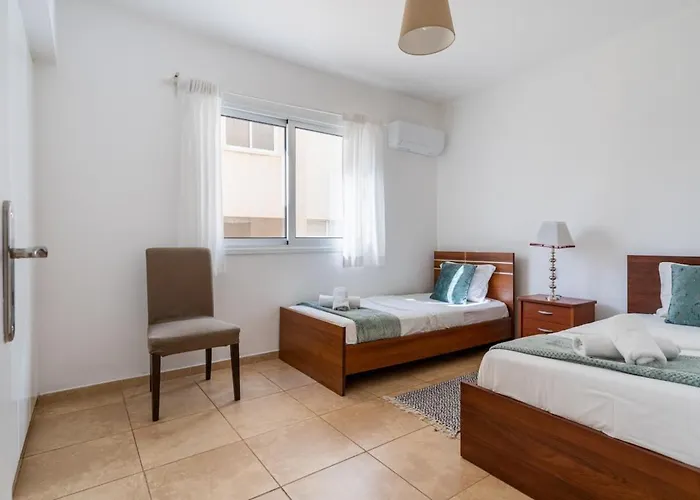 Levante - 2-br & Terrace In *